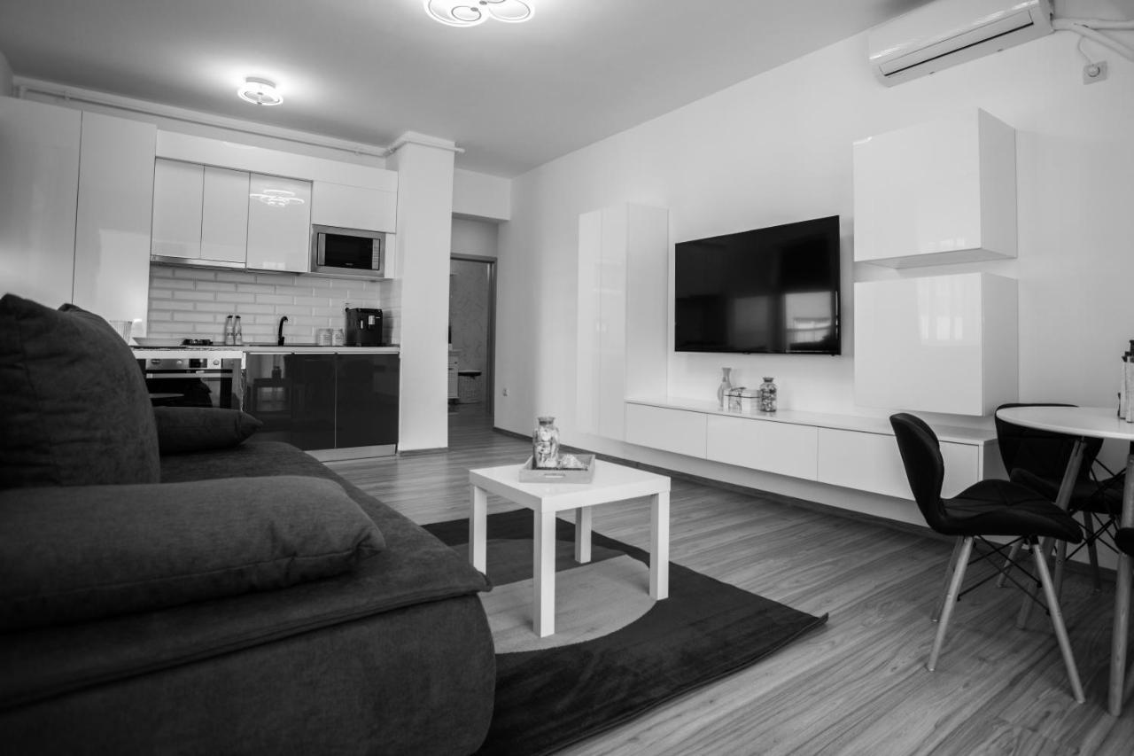 Sea Gem 2 - New, Stunning Views, And 200m To Apartament
